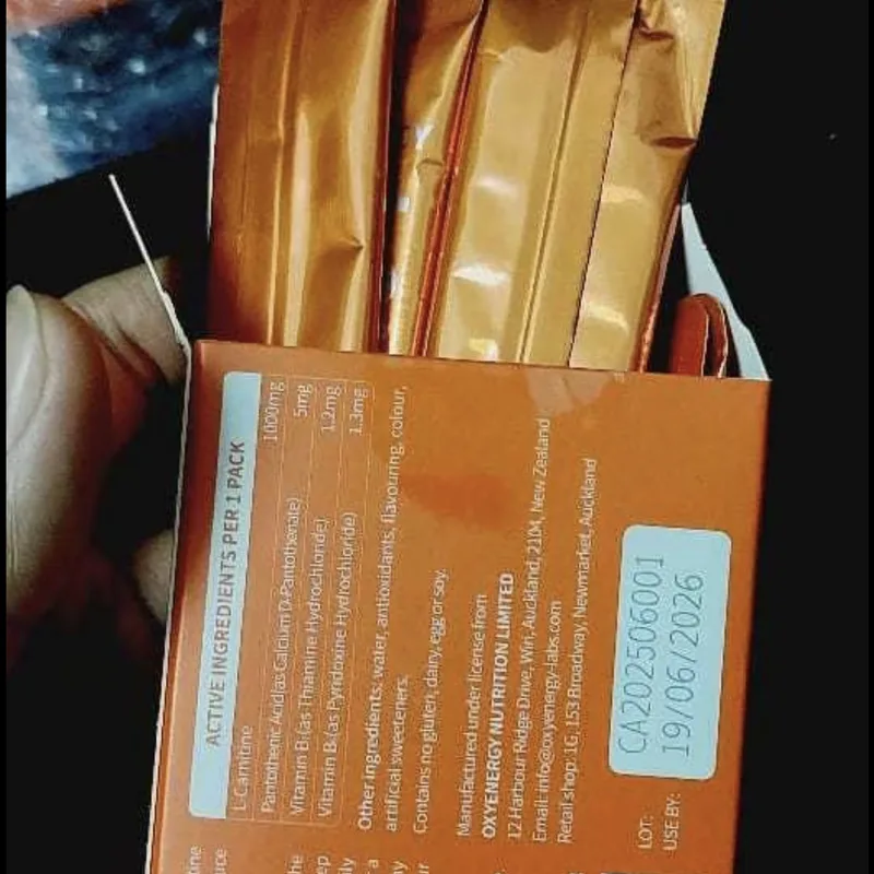 Buyer's photo — an opened box showing the sachets inside, with the Active Ingredients panel printed down the side